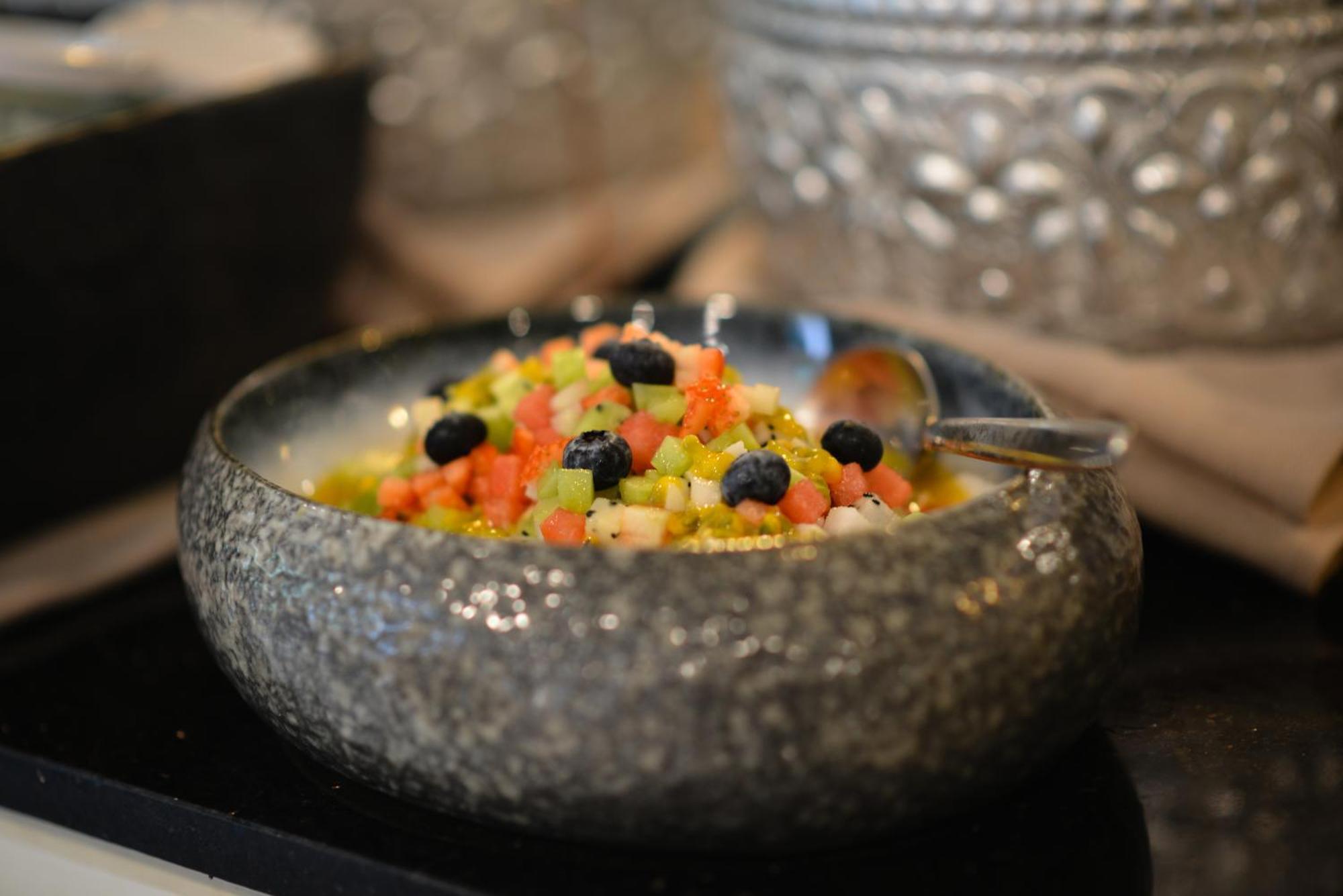 Villa De Pranakorn Bangkok Kültér fotó Fruit salad